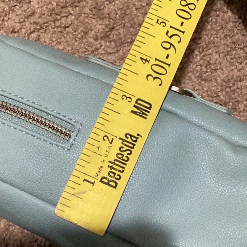 Frye & Co Faux Leather Crossbody - see description - Picture 8 of 9